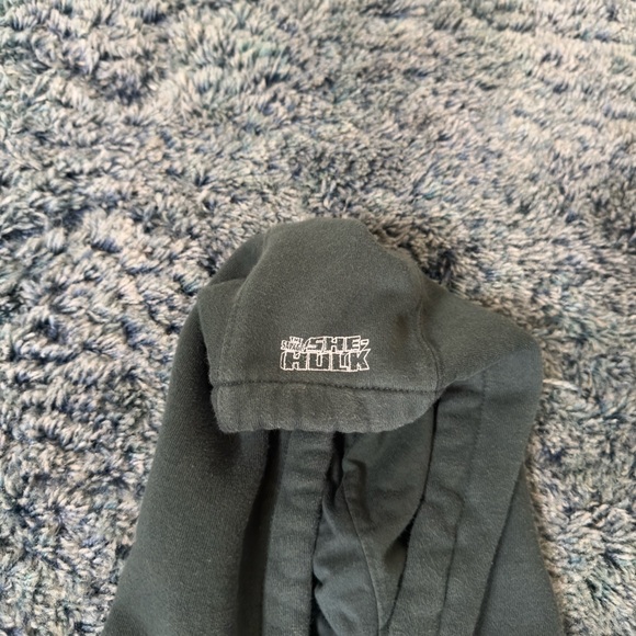 Vans Marvel Exclusive Collaboration She-Hulk Medium Green Pullover Hoodie - Picture 3 of 9